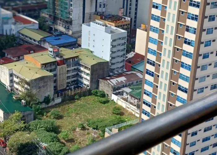 Birch Tower By The Bay Type Apartment Manila
